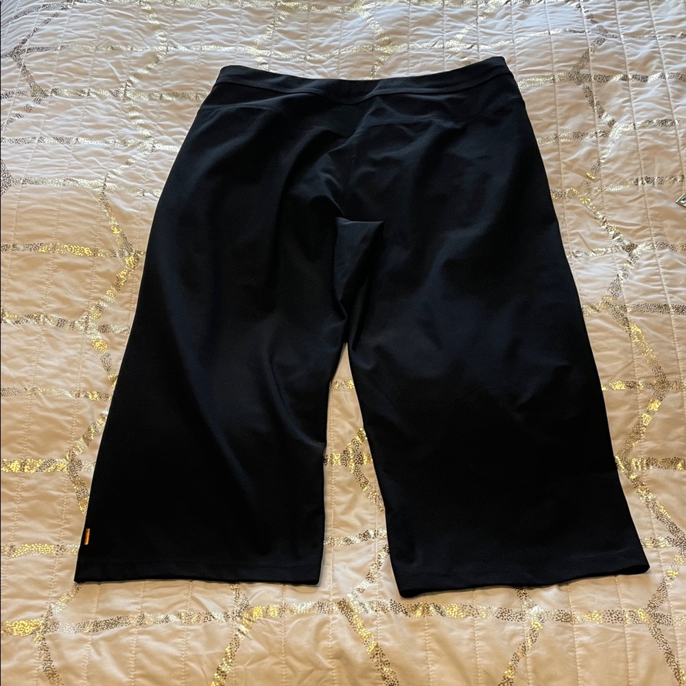 Lucy Black Activewear Capris - Picture 2 of 4